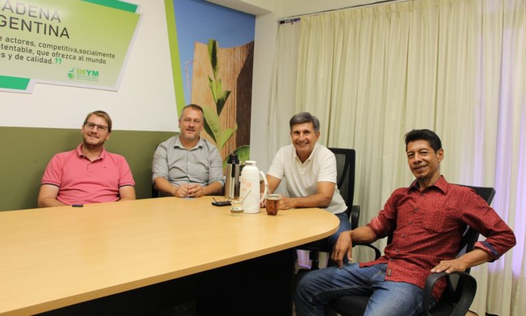 Inym acuerda con Cacique de aldea guaraní optimizar la producción de yerba mate en la comunidad imagen-45