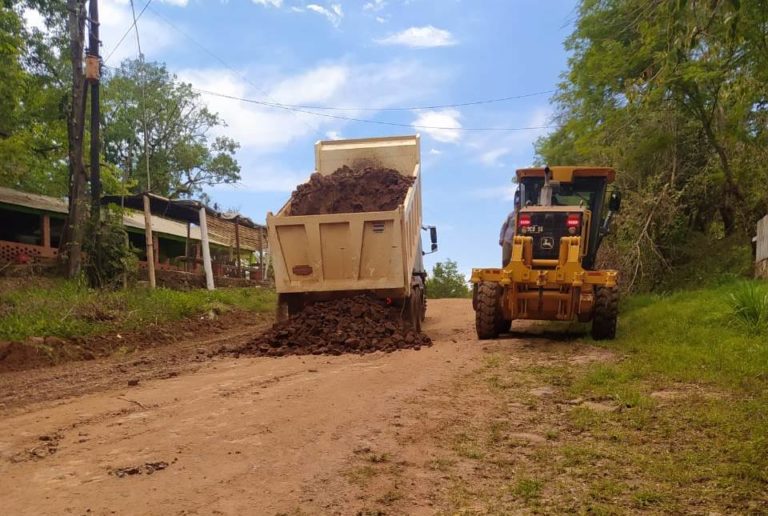 Vialidad trabaja en mantenimiento de la “Ex Ruta 12” en Puerto Piray imagen-30