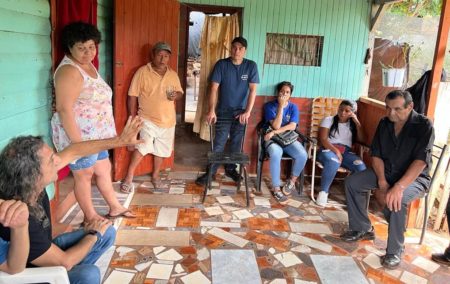 En barrio de Puerto Iguazú familias reclaman provisión de agua, apertura de calles y acceso a la luz imagen-6