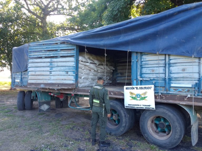 Gendarmería: secuestraron 146 toneladas de soja y 15.000 kilos de avena imagen-13