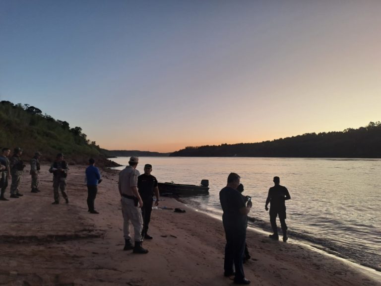 Eldorado: hallaron el cuerpo de los dos hermanitos ahogados en el río Paraná imagen-44