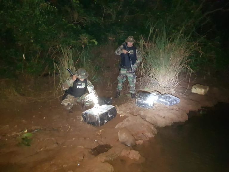 Prefectura secuestró más de 155 kilos de marihuana imagen-8