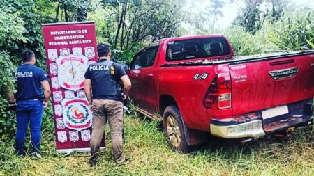 En un operativo internacional encabezado por la Policía de Misiones se recuperó una camioneta robada en San Pedro imagen-5