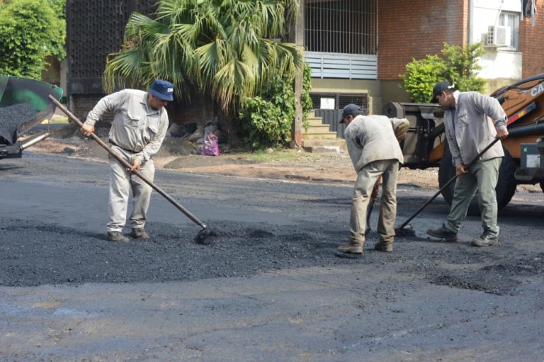 Ejecutan obras en varias calles céntricas para mejorar la circulación vehicular imagen-36