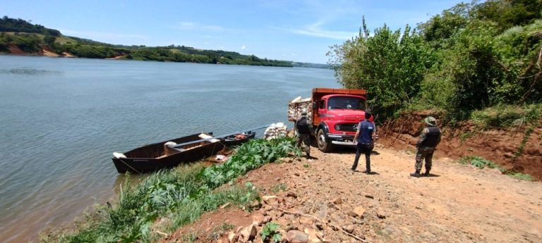 Secuestran 12 toneladas de soja a punto de ser exportadas de manera ilegal a través del río Uruguay imagen-29