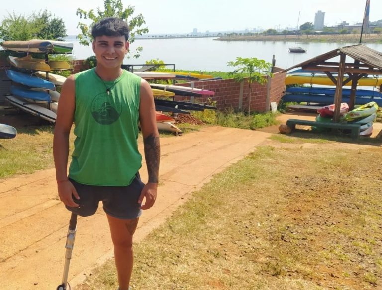 Aarón es un deportista adaptado que busca representar a Misiones en el Paracanotaje 2023 y pide colaboración para poder viajar imagen-49