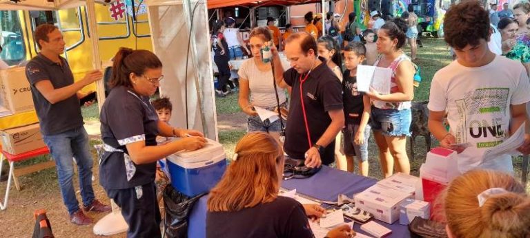 En barrios de Posadas y Garupá se desarrollaron atenciones primaria y se aplicaron más de 200 dosis de vacunas contra el Covid-19 imagen-36