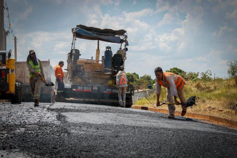 A través del programa Pavimento Urbano, extienden frente de obras en calles de Garupá imagen-41