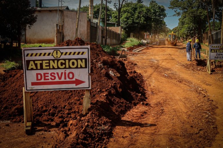 Calidad de vida: ejecutan obras de saneamiento en el barrio San Onofre imagen-41