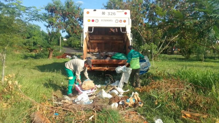 Intensifican operativo integral de limpieza en la zona Sur de Posadas imagen-34