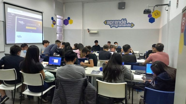 Abren las inscripciones para jóvenes de Misiones que quieran aprender programación gratis imagen-43