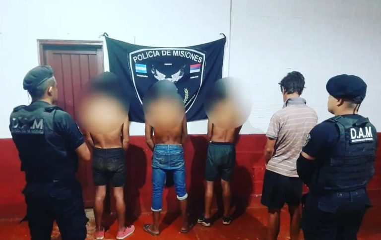 Arrestaron a cuatro hombres que intentaron asaltar a vecino de un barrio posadeño imagen-32