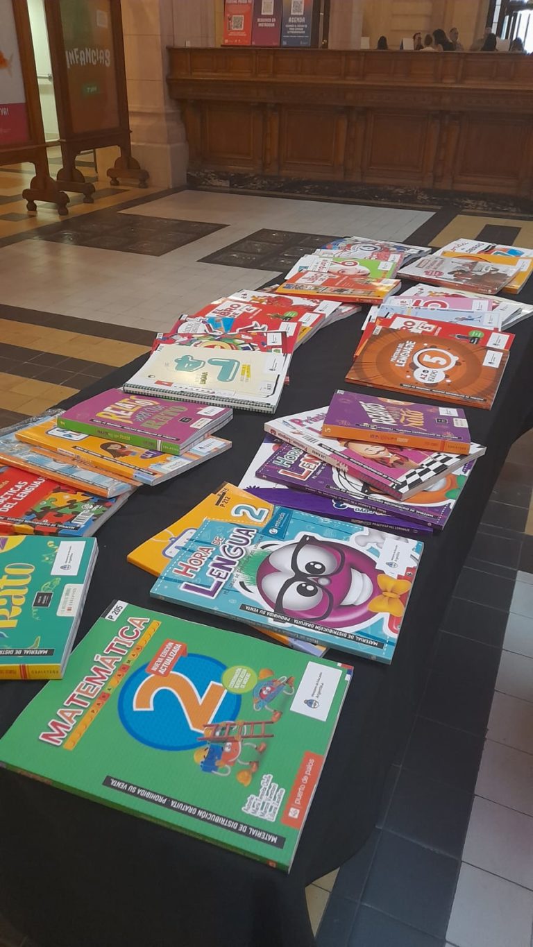 En Misiones, durante el 2022 se repartieron más de 125 mil "Libros para Aprender" imagen-16