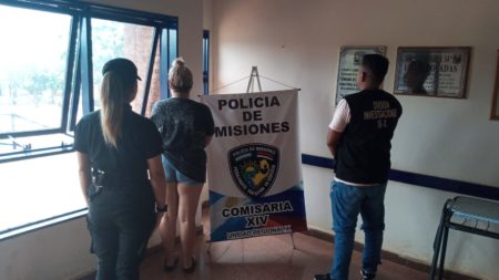 Allanaron la casa de una mujer que estafó a personas con supuestos viajes a Brasil y fue detenida imagen-7