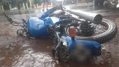 Un motociclista murió en el Hospital Madariaga por una colisión ocurrida en Jardín América imagen-8