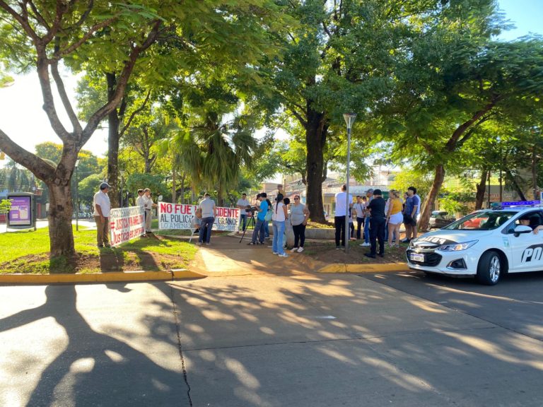 Familiares y amigos de policía fallecido tras ser embestido por conductor alcoholizado marcharon para reclamar Justicia imagen-50