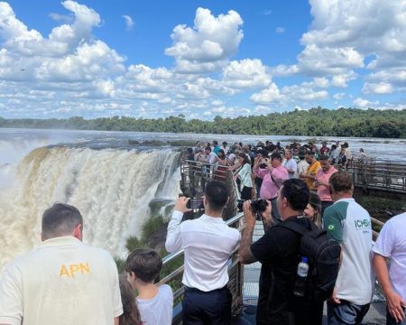 Cataratas del Iguazú: El balcón a la Garganta del Diablo volvió a convocar a turistas imagen-7