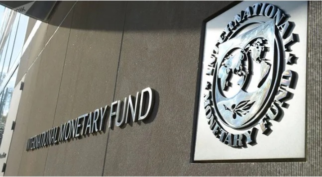 Misión del FMI llega a la Argentina para revisar metas del último trimestre de 2022 imagen-1