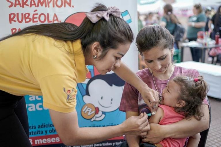 Recuerdan a padres completar calendario de vacunación, en particular la vacuna contra el sarampión imagen-26