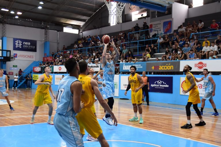 Básquet: OTC volvió al triunfo ante Obras en un partidazo imagen-18