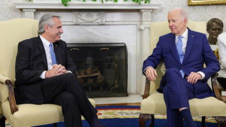 Fernández afirmó que Biden apoyará al país para "amortiguar" los efectos de la sequía imagen-2