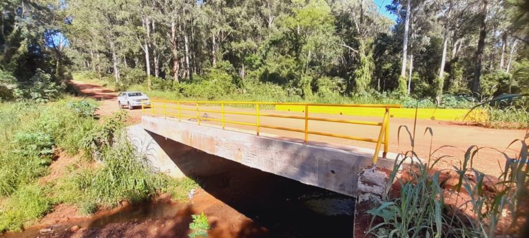 Construyen y habilitan nuevo puente que une vecindarios en Alem imagen-20