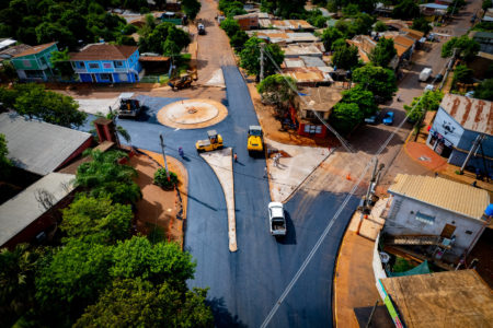 Pavimentan la rotonda de Iguazú, en el avance del Master Plan de la ciudad de las Cataratas imagen-2