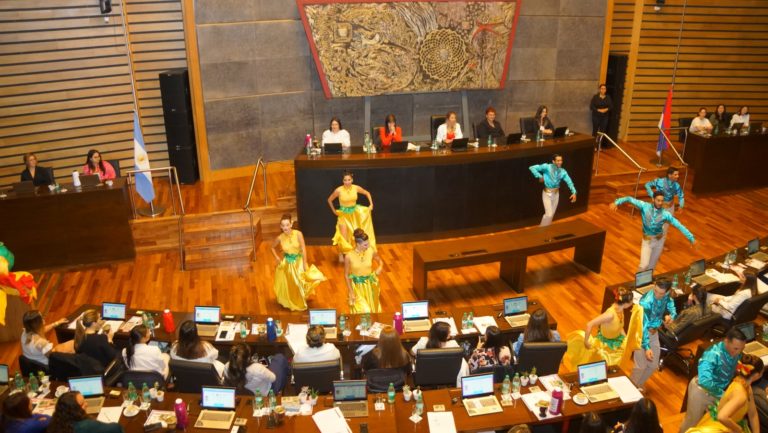 Sesionó el Parlamento de la Mujer 2023 "Misioneras startup” y se ratificó el compromiso de trabajar los proyectos en Comisiones imagen-40