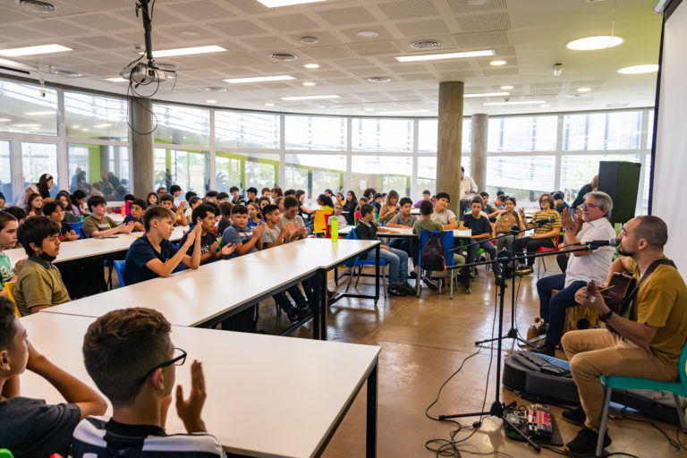 ¡Feliz cumple Ramón! Se escuchó en la Escuela de Innovación celebrando los 96 años de Ramón Ayala imagen-38