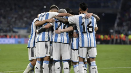 Fútbol: la Selección cerró los festejos con una goleada y nuevo récord de Messi imagen-8