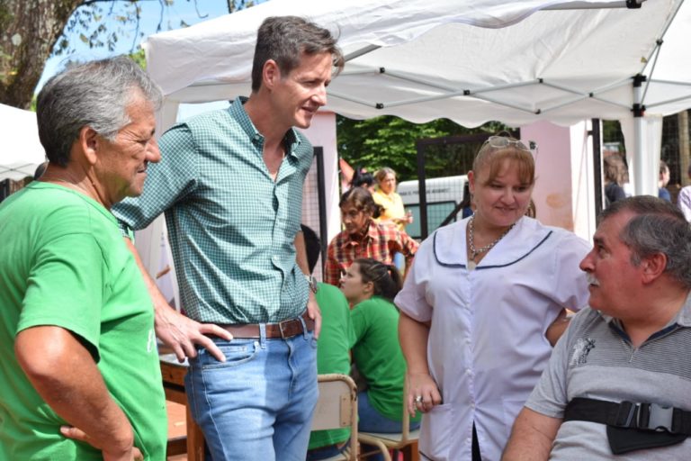 El Iplyc acompañó operativo integral de salud en Oberá y acercó diversos servicio al barrio System Vick imagen-16