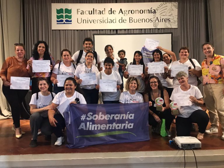 Mujeres de la ruralidad representaron a Misiones en los premios Lía Encalada imagen-3