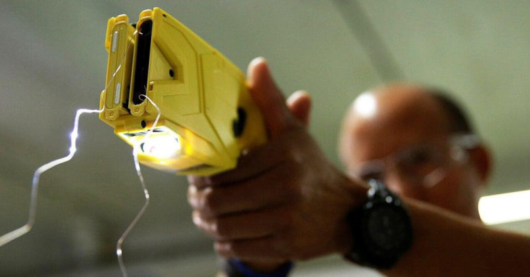 Nación autorizó importación de 60 pistolas Taser adquiridas por la Policía de Buenos Aires imagen-31