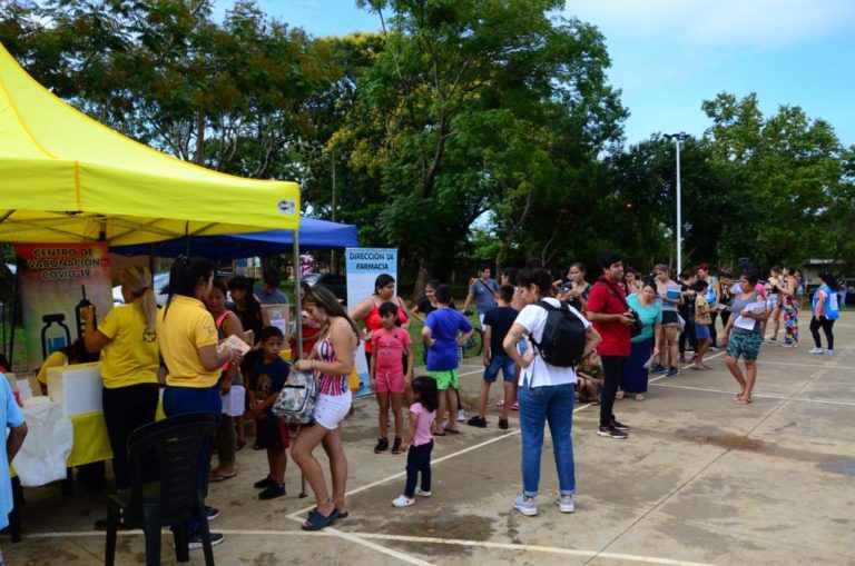 Meza: “Estamos cerca de los vecinos llegando con servicios a todos los barrios” imagen-50