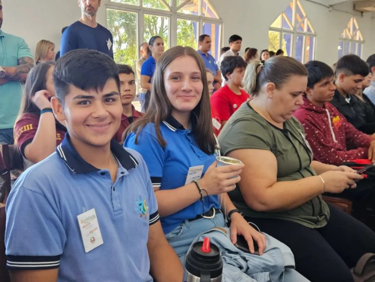 Más de 300 jóvenes participaron del II Encuentro de Centros de Estudiantes imagen-39