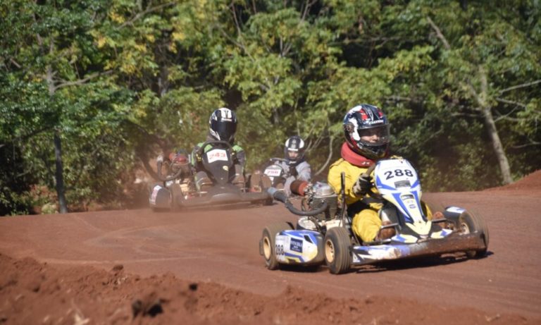 Karting y Moto: con cien pilotos se vivió una fiesta en Aristóbulo del Valle imagen-5