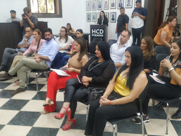 Con casi 200 inscriptas para participar, se realizó el sorteo de bancas para el Parlamento Municipal de la Mujer 2023 imagen-14