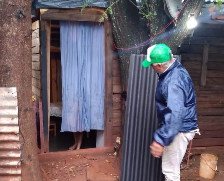 En Posadas asistieron a familias afectadas por las lluvias imagen-8