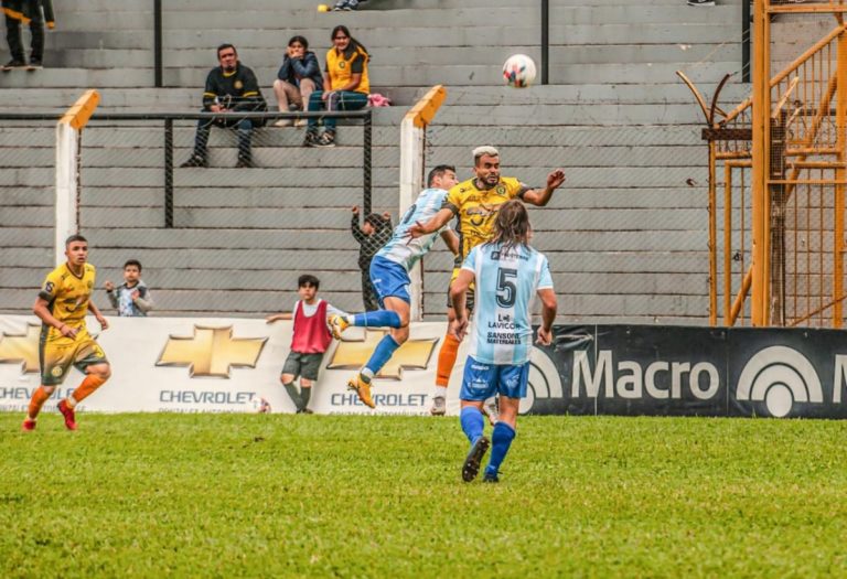 Fútbol: Crucero visitará el domingo a Juventud Antoniana imagen-14