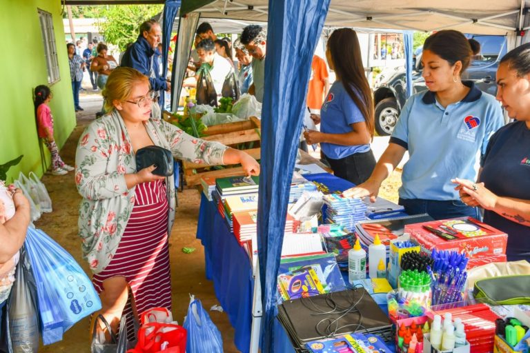 Un nuevo Mercadito Solidario y Micro P.A.S. se desarrolló en la Chacra 240 imagen-7