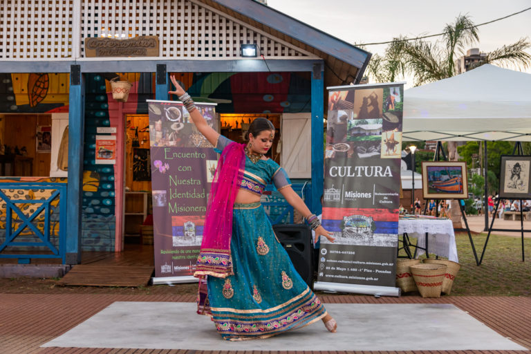 La Carpa Cultural retoma su propuesta de arte al paso en la Costanera de Posadas imagen-13