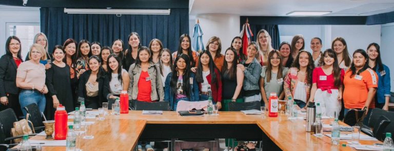 Parlamento de la Mujer: presentaron proyecto de ley para fortalecer espacios de cuidados de las infancias imagen-46