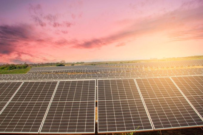 Ponen en marcha el Parque Solar Fotovoltaico "Silicon Misiones", de 5 megas, capaz de abastecer de energía a unas 2 mil familias de Posadas imagen-1