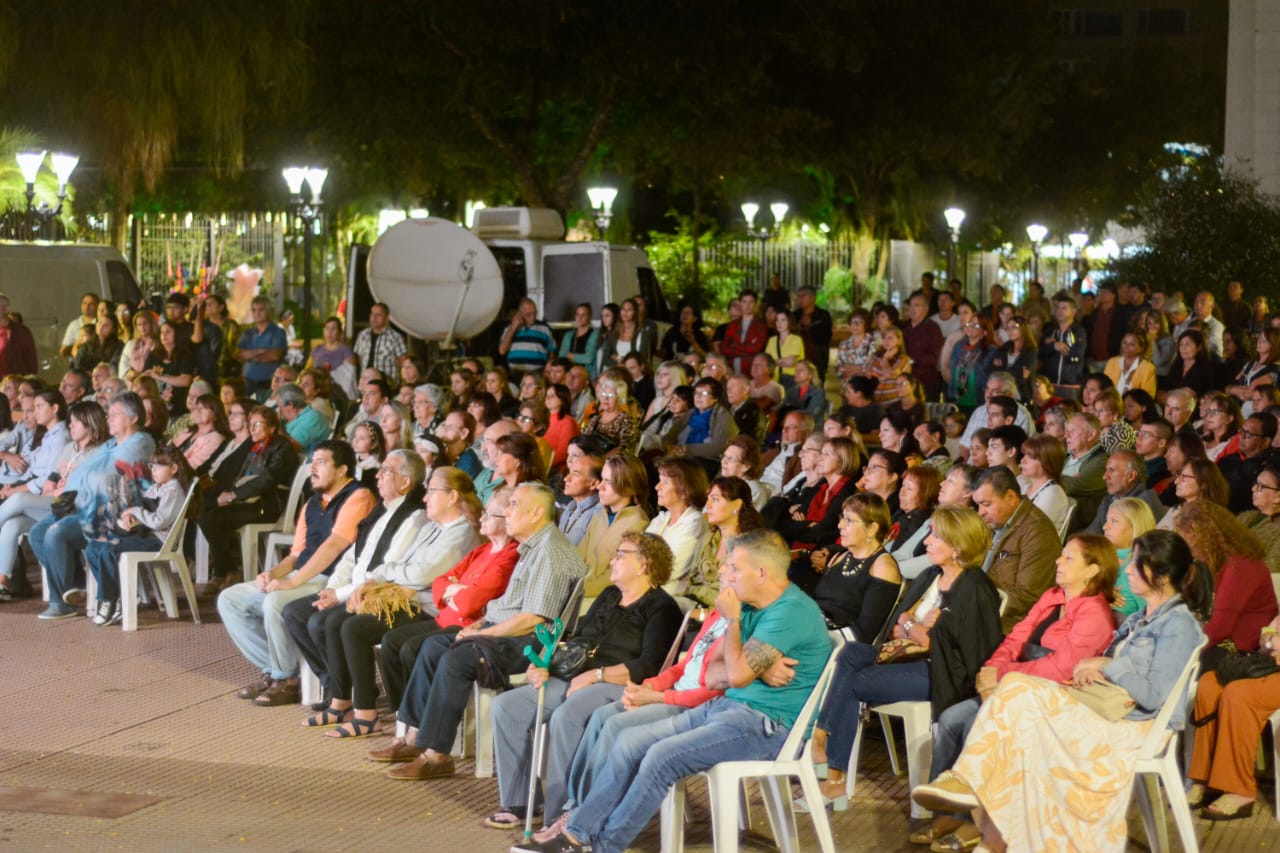 La Misa Popular de las Misiones tuvo su noche especial en Posadas con Zamba Quipildor imagen-1