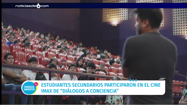 Más de 300 alumnos posadeños participaron de la proyección de la película Argentina 1985 y escucharon el testimonio una ex presa política imagen-38