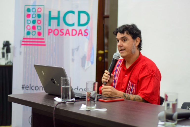 "Posadas también tiene una historia malvinera", destaca historiador en Charla - debate imagen-11