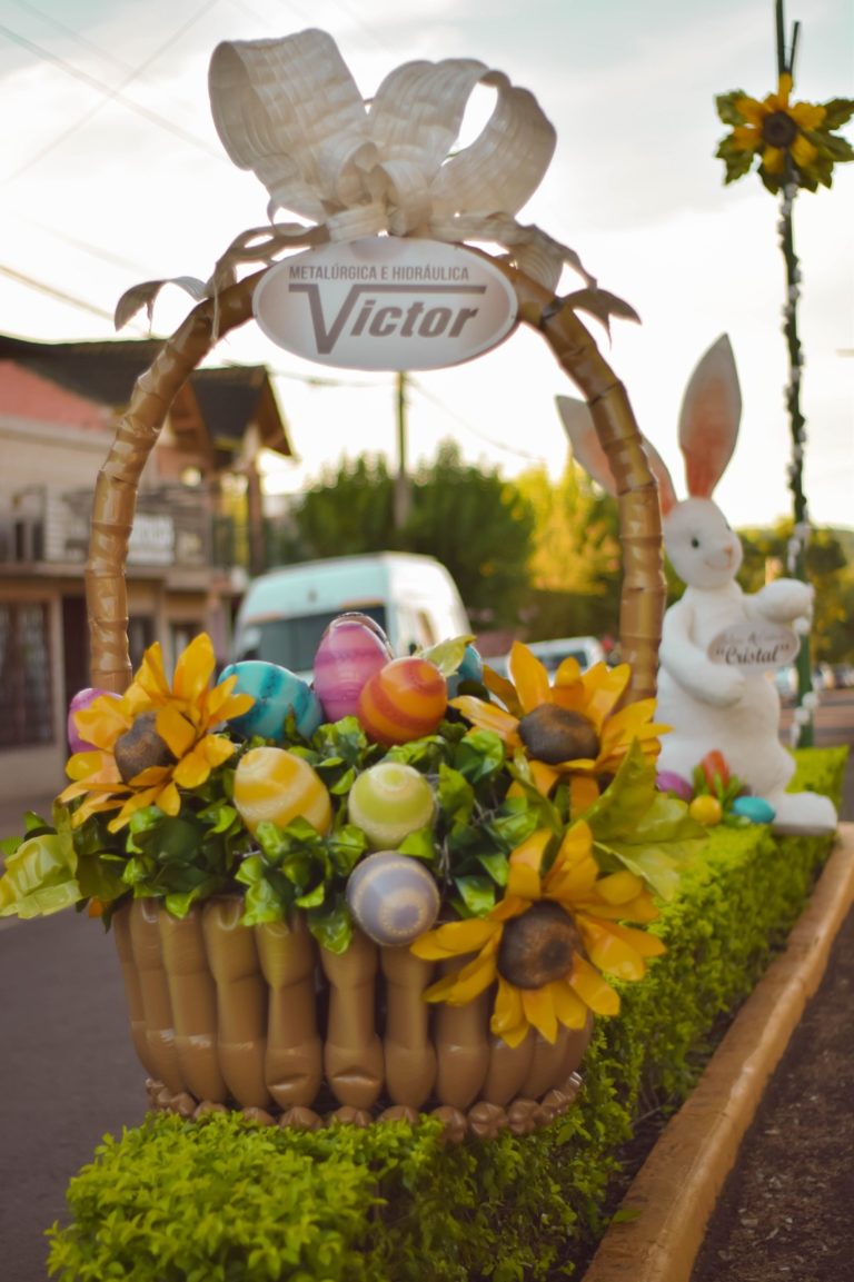 Con su tradicional ornamentación temática, Capioví invita a la "reflexión ambiental" en Semana Santa imagen-36