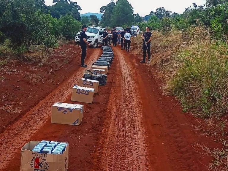 Contrabando: incautan más de 8 mil atados de cigarrillos en la zona de Andresito imagen-31