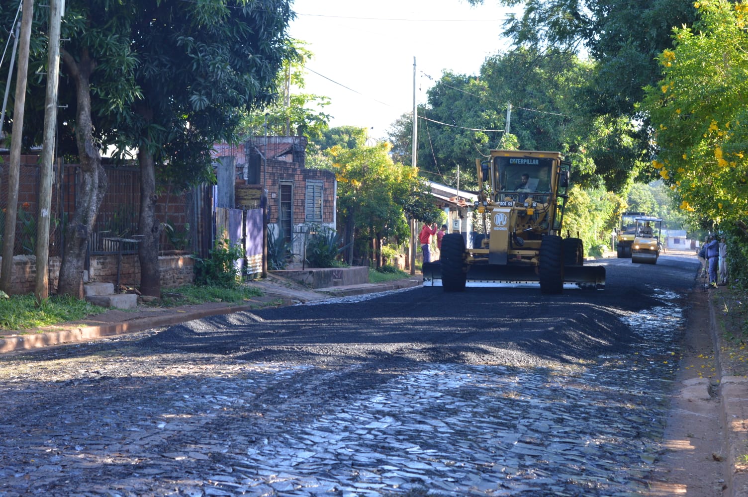Mayor infraestructura, avanzan las obras de asfaltado en Parque Adam imagen-2