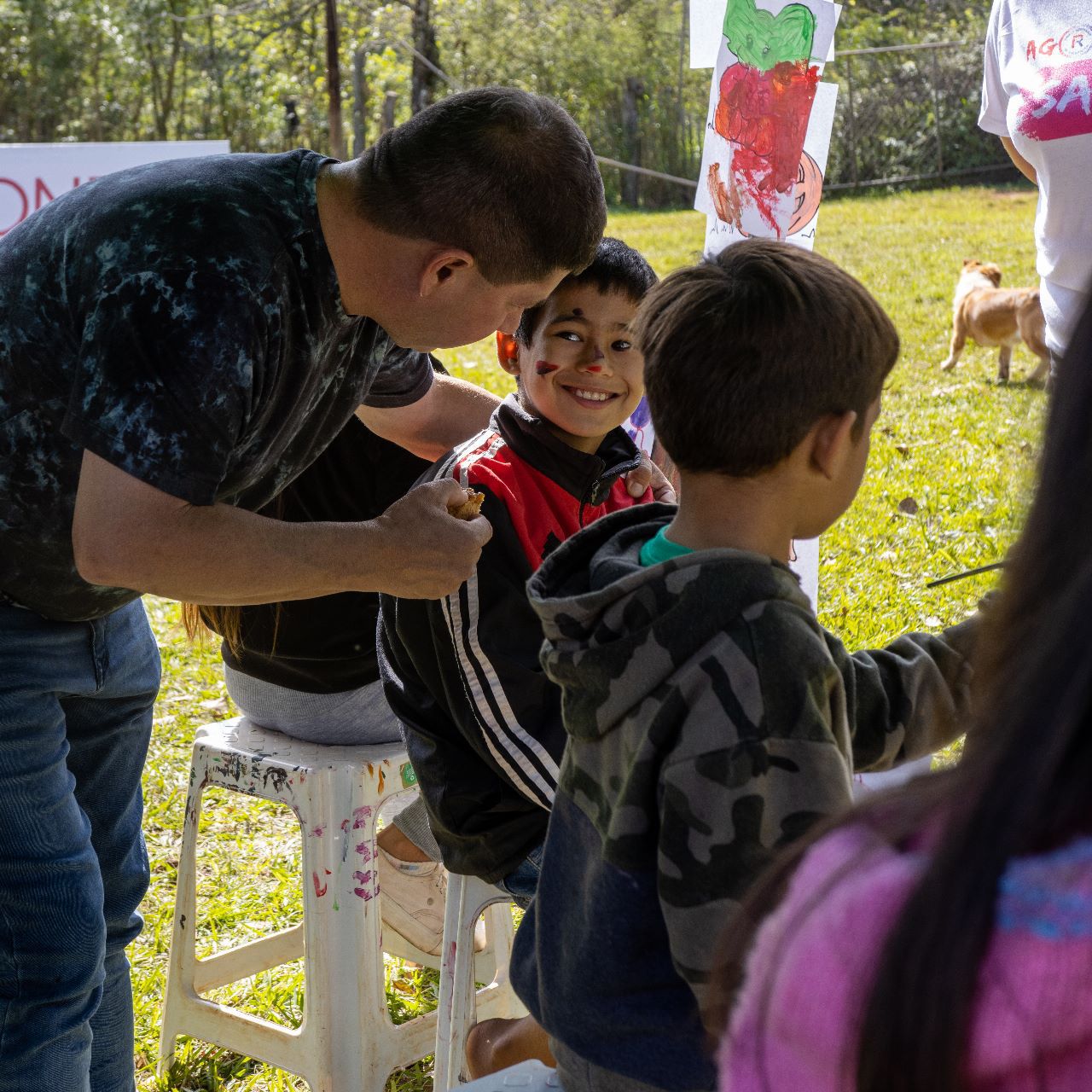 Salud compartió una merienda con niños de Picada 9 de Eldorado, con juegos y obsequios imagen-10